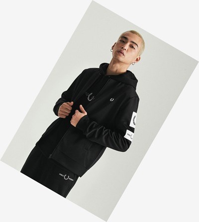 Black Fred Perry Badge Detail Men's Track Jacket | HVFNI-8397